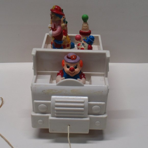 Vtg 1980's Pull Vehicle Toy w/  Circus Clowns Seal - Picture 3 of 7
